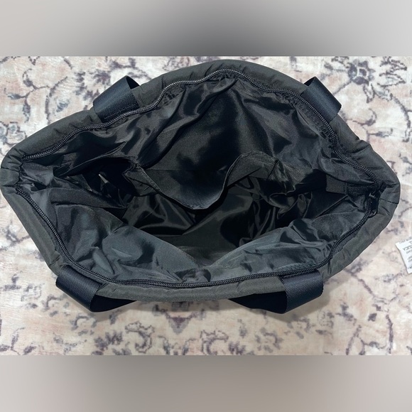 NWT Pink Victoria's Secret PufferTote Bag Black - Picture 3 of 6